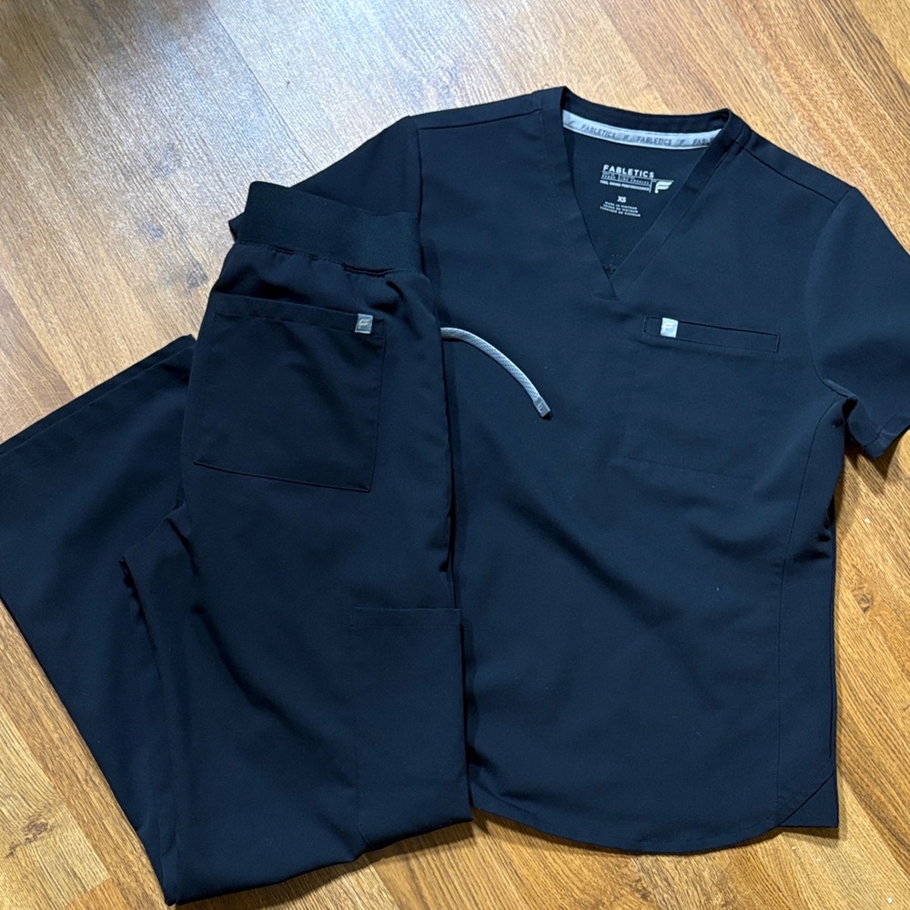 Fabletics Black Scrubs